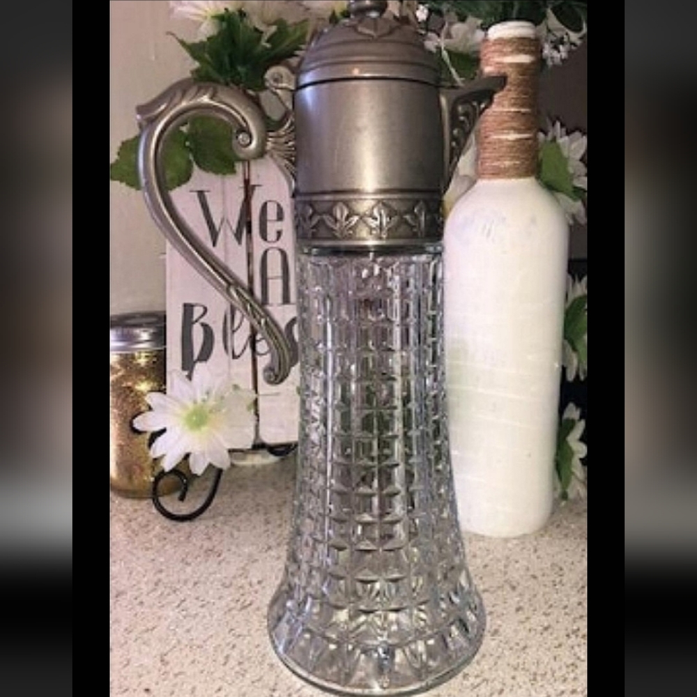 Used 💙vintage decanter